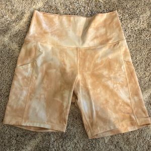 Arie bike shorts size L